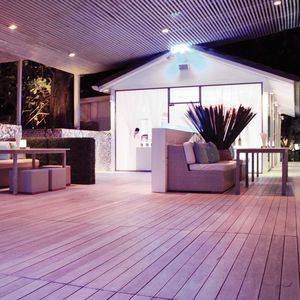 Verbundholzterrassendielen / aus Laubholz / wärmebehandelt / dauerhaft