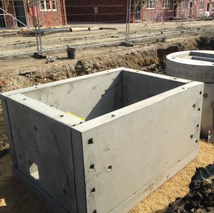 Beton-Abwasserschacht 1