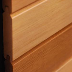 Fassadenverkleidung aus Lamellen