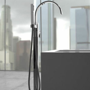 Einhebelmischer für Badewanne / bodenstehend / verchromtes Metall / Nickel