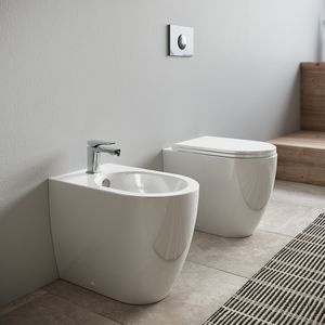 WC in Wandnähe