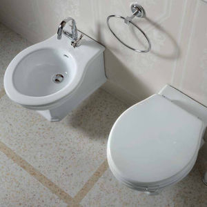 wandhängendes WC