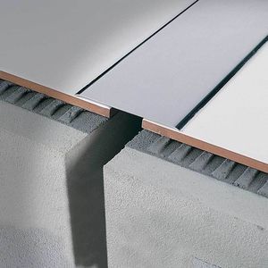 Edelstahl-Fugenabdeckung