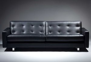 schwarzes Sofa