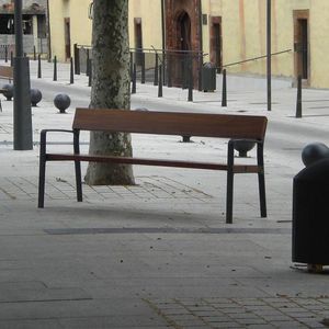 moderne Bank für den öffentlichen Raum 1