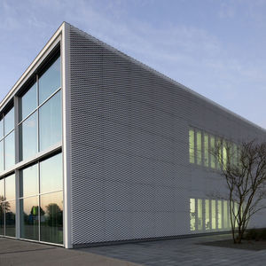 Hinterlüftete Fassade / Metall 1