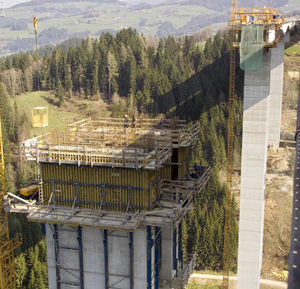Kletterschalung / Metall / für Pfeiler