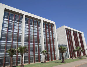 Paneel-Vorhangfassade 1