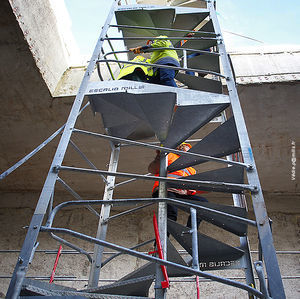 Metallgerüst 1