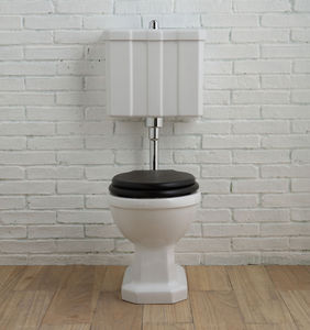 freistehendes WC 1