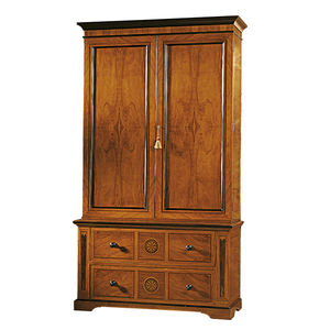hohes Sideboard 1