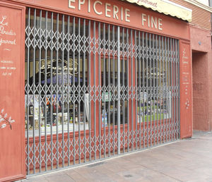 erweiterbares Sicherheitsgitter / für Schaufenster