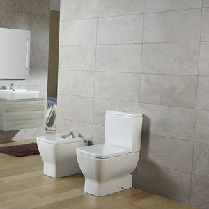 freistehendes WC 1