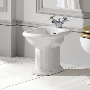 Porzellan-Bidet