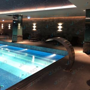 einteiliges Schwimmbecken