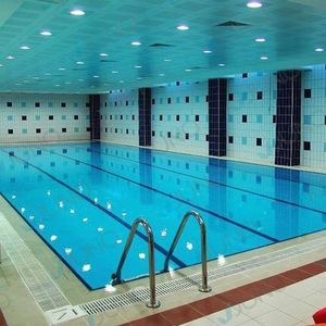 einteiliges Schwimmbecken 1