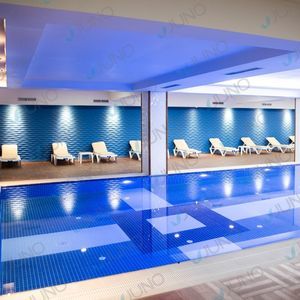 einteiliges Schwimmbecken 1