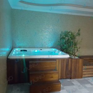 Hot-Tub-Schwimmbecken / zum Aufstellen 1