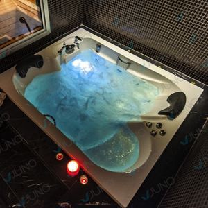 Hot-Tub-Schwimmbecken / zum Aufstellen 1