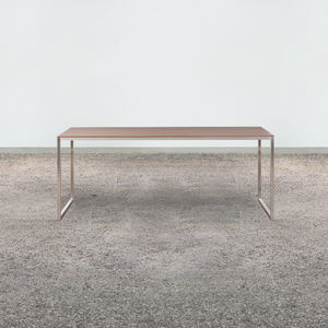moderner Tisch 1