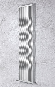 Heißwasser-Heizkörper 1