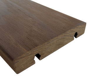 Terrassendiele / modifiziertes Holz 1