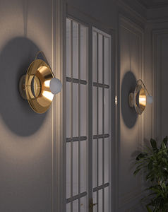 moderne Wandleuchte / Aluminium / Messing / LED