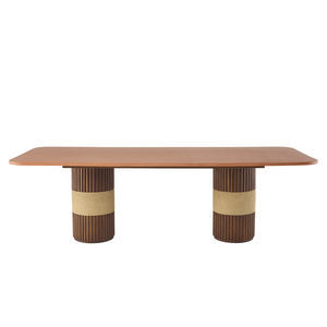 Design-Esstisch