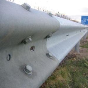 Stahlleitplanke