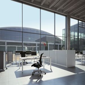 bodenstehender Schreibtisch 1