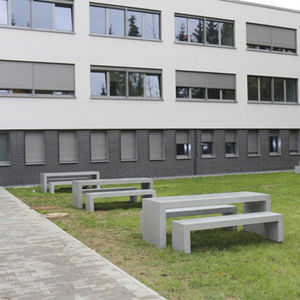 moderne Tischgarnitur 1