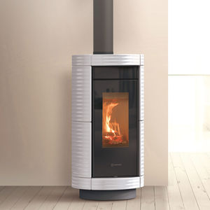 Holz-Kaminofen 1