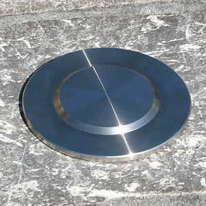 Bodenmarkierungsnagel