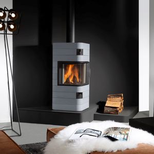 Holz-Kaminofen / modern / Zentral / für Ecken