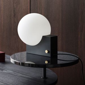 Tischlampe 1