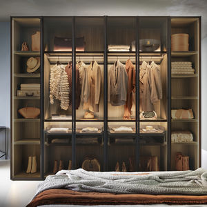 Modul-Kleiderschrank