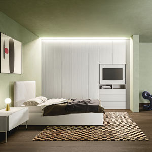 Modul-Kleiderschrank