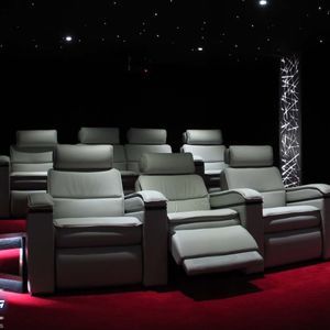 privater Home-Cinema-Raum 1