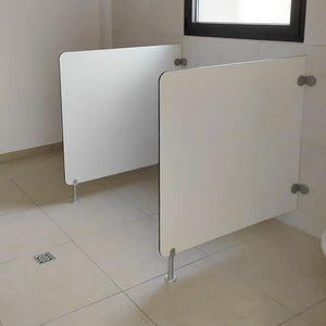 HPL-Urinaltrennwand