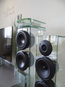 Tower-Lautsprecher / Glas
