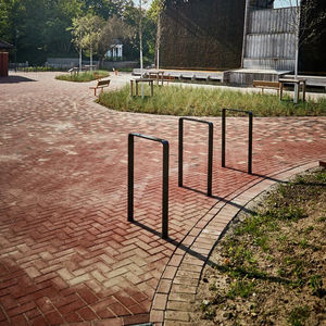 bodenstehender Fahrradständer 1