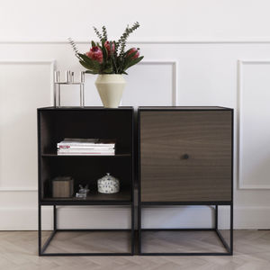 niedriges Regal / modern / aus MDF / Holzfurnier