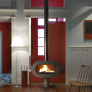 Holz-Kaminofen / modern / Zentral / Gusseisen