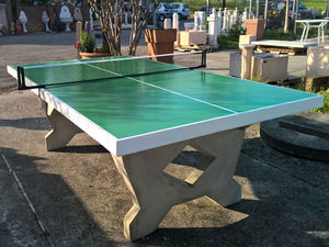 moderne Tischtennisplatte
