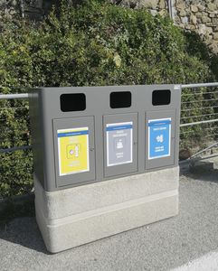 Park-Abfallbehälter 1