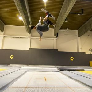 Gymnastik-Trampolin 1