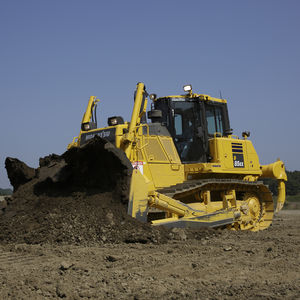 Bulldozer auf Raupen