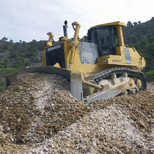 Bulldozer auf Raupen