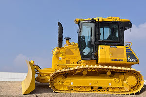 Bulldozer auf Raupen