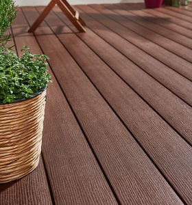 Verbundholzterrassendiele